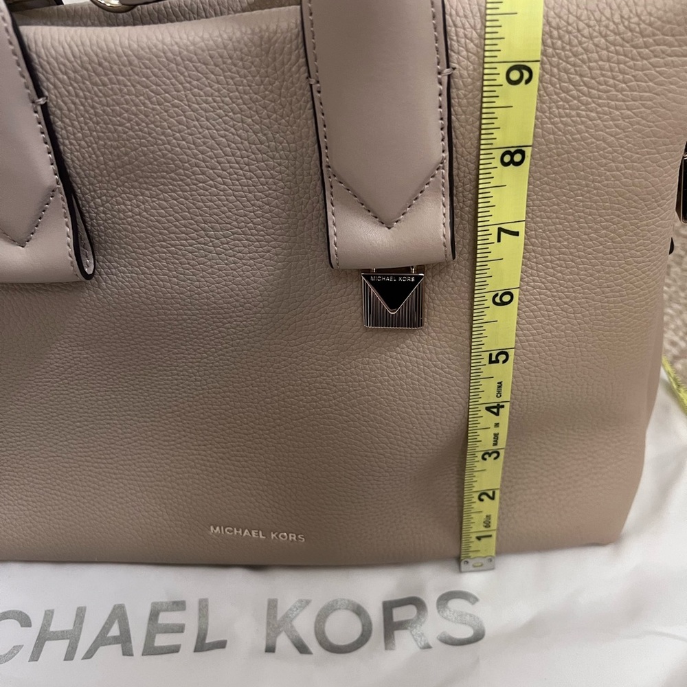 Michael Kors Tan Satchel with Double Handles and Detachable Strap - Picture 10 of 11